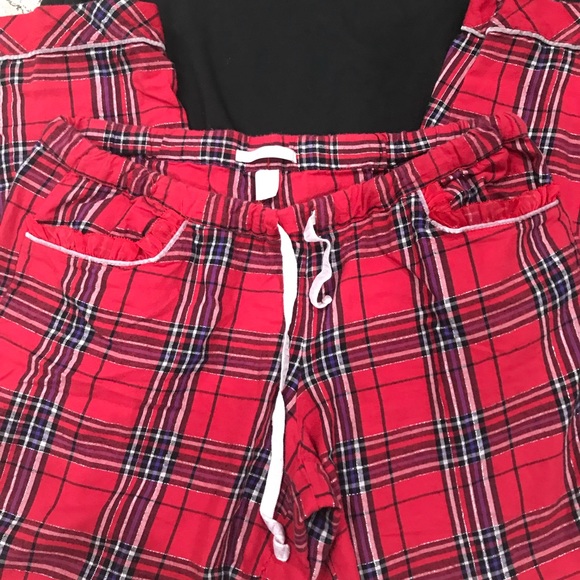 VS red and black pjs set M/L - Picture 4 of 6